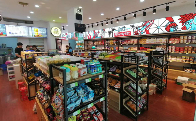 深耕產品細節(jié)，打造超高影響力，怡佳仁零食店品牌14年發(fā)展歷程