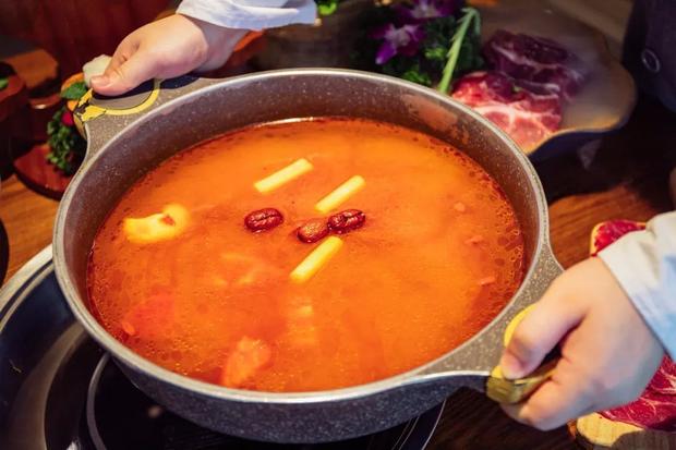 火鍋店開在商場好還是街邊好？