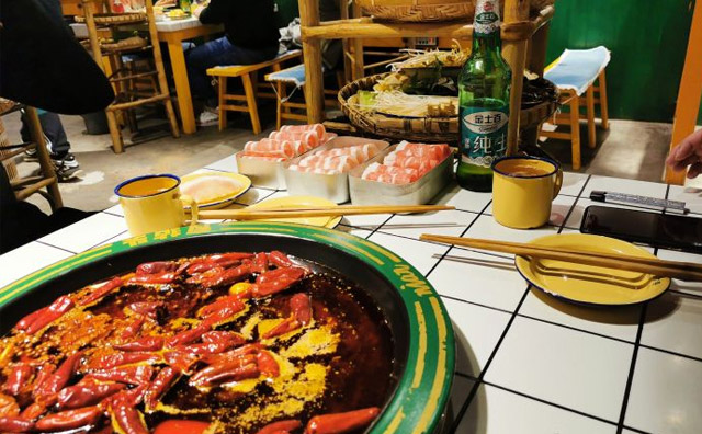 成都火鍋店加盟，無經(jīng)驗的餐飲小白要怎么做