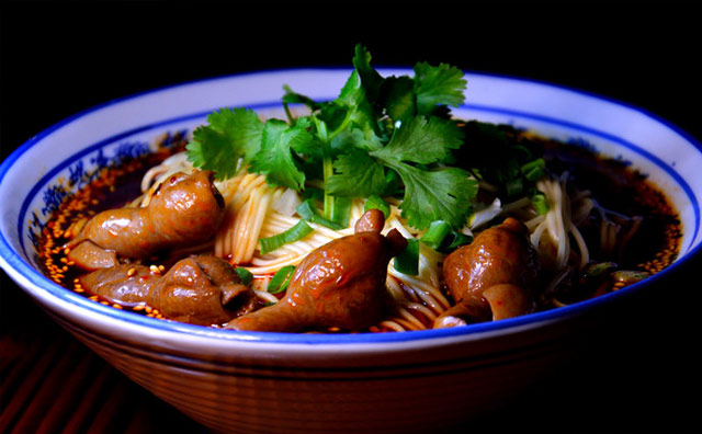 打工人排隊吃快餐，快餐品牌們排隊上市