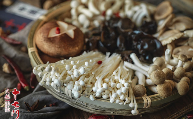 火鍋店生意不好如何改善？十七門火鍋來幫你