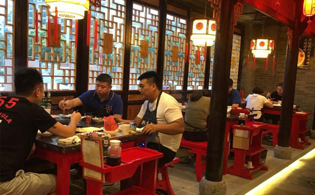 生活從來不缺重頭再來的勇氣，只缺一頓火鍋！