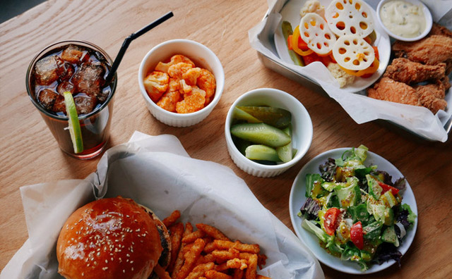 開日式小吃店選址時(shí)要如何對周邊環(huán)境行分析