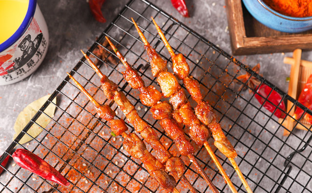 開一家燒烤店需要做哪些準(zhǔn)備，做過的給點經(jīng)驗