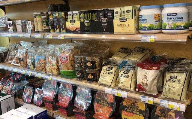 學(xué)校門口開零食店怎么樣，投資風(fēng)險大嗎