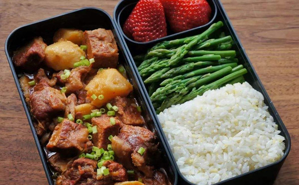 一個(gè)便當(dāng)?shù)暌惶?00單外賣，真的嗎？