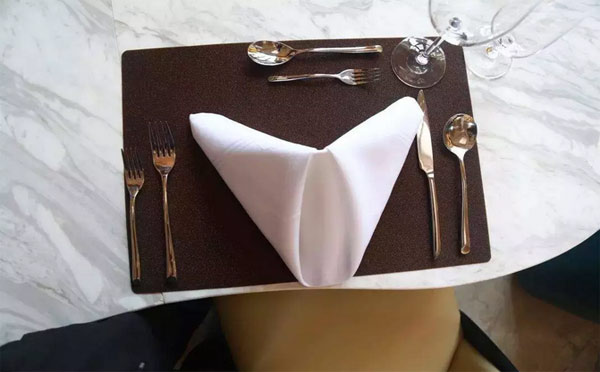 當(dāng)餐廳在忙的時(shí)候才會(huì)看出問(wèn)題所在