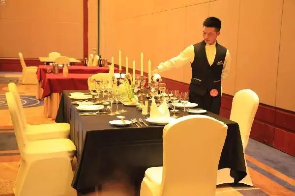 餐飲服務的16個怎么辦，服務員這樣應變就對了