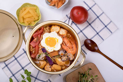 吃碗泡面還能這么潮?各地泡面主題店你打卡了嗎？