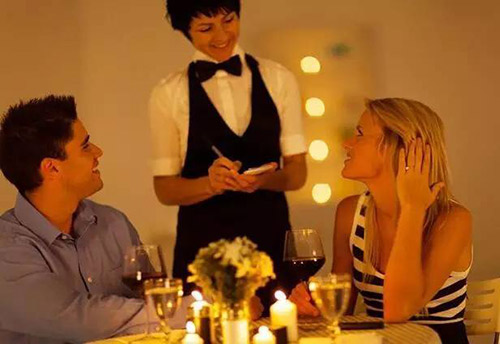 餐廳服務(wù)員引座七大技巧及點(diǎn)菜四個注意事項