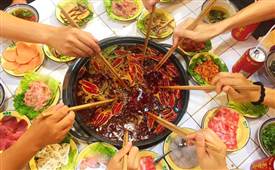 有拈頭市井火鍋，還原成都的市井之味