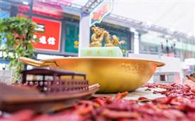 來(lái)朝天門吃火鍋，才是節(jié)假日的正確打開(kāi)方式