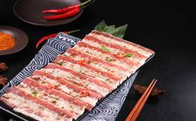 10月份餐飲收入增速年內(nèi)首次轉(zhuǎn)正，豬肉價(jià)格下降2.8％