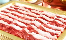 又一服務員被逼下跪！餐飲人的尊嚴誰來維護？