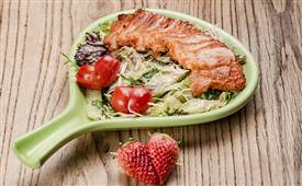 在大學(xué)旁邊開西餐廳怎么樣，投資風(fēng)險(xiǎn)大嗎