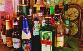 中餐、火鍋、小面＋小酒館，餐飲企業(yè)紛紛靠向小酒館賽道