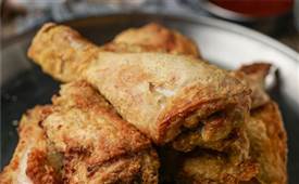 在大學(xué)城附近開一家炸雞店，有哪些優(yōu)勢？