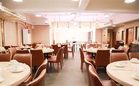 做餐飲服務(wù)員要知道的溝通技巧，掌握這些讓生意更紅火