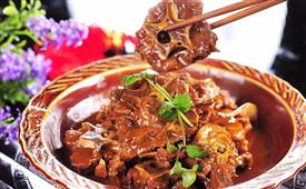 羊蝎子火鍋店的開業(yè)活動，這樣搞生意一定好