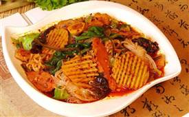 麻辣拌和麻辣香鍋的區(qū)別，看這三點區(qū)別讓你一目了然