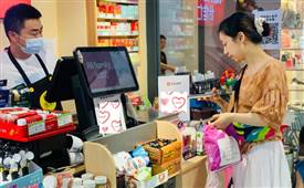 食品行業(yè)新增千億市場，網(wǎng)紅國潮怡佳仁零食店加盟再度崛起