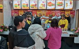 身未動(dòng)，心已遠(yuǎn)，那就快來(lái)快樂(lè)星漢堡吧！